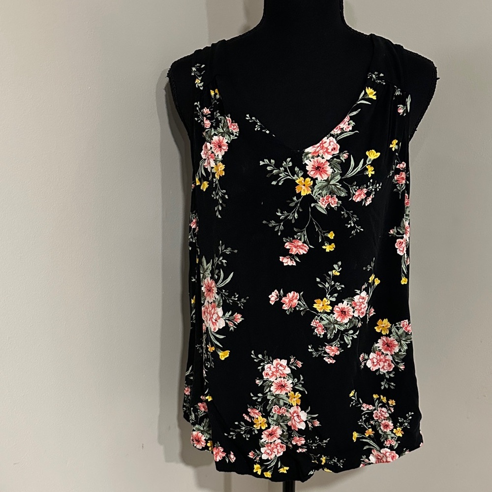 *OLD NAVY* Black x Pink Floral Tank Top Size Large